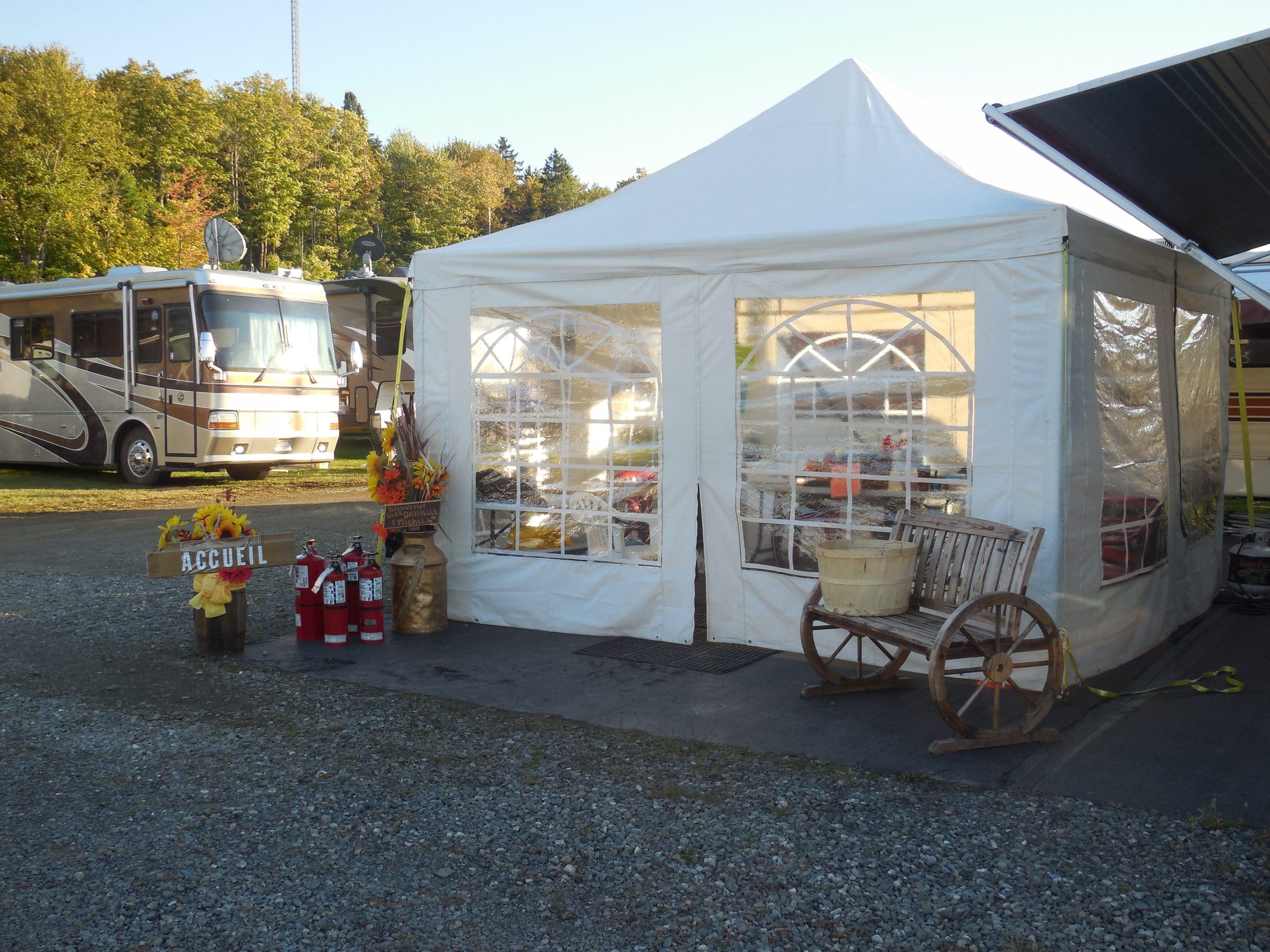 Camping Festival Western StTite Place de la Montagne